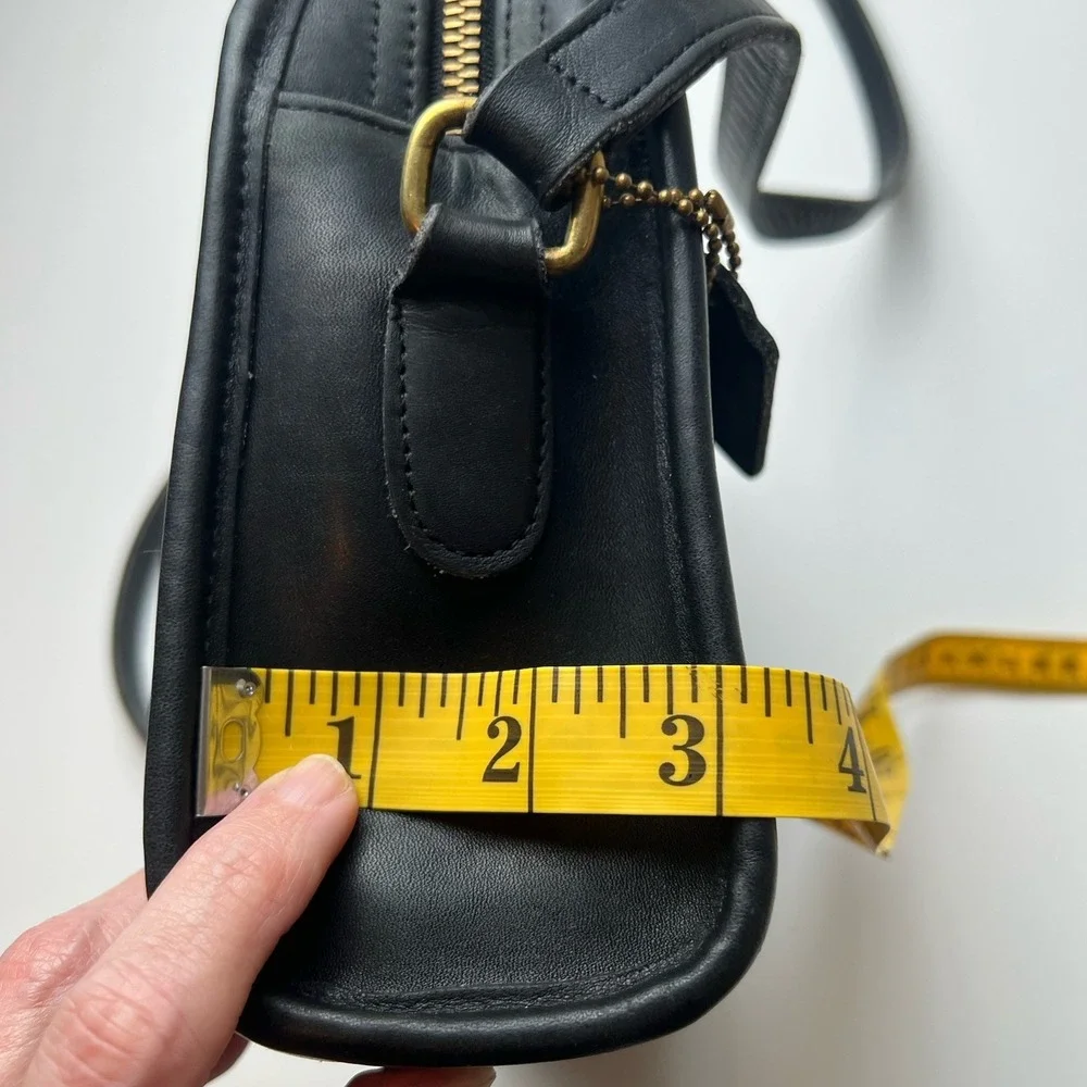 VTG Coach Metropolis Zip Bag 9087 Black Leather Brass Crossbody Y2K